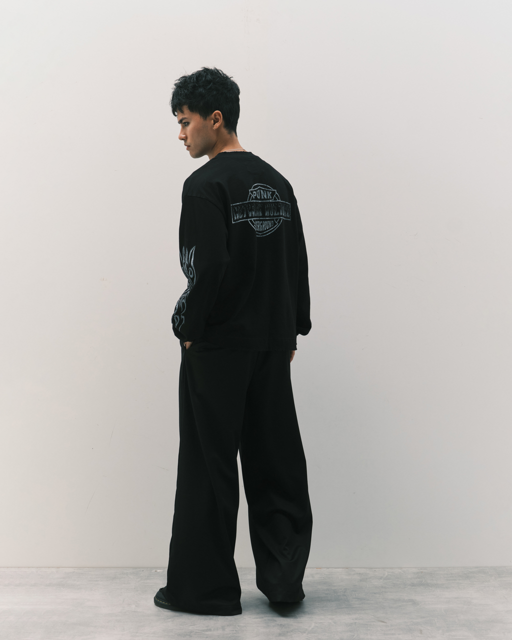 HATE MACHINE LONGSLEEVE