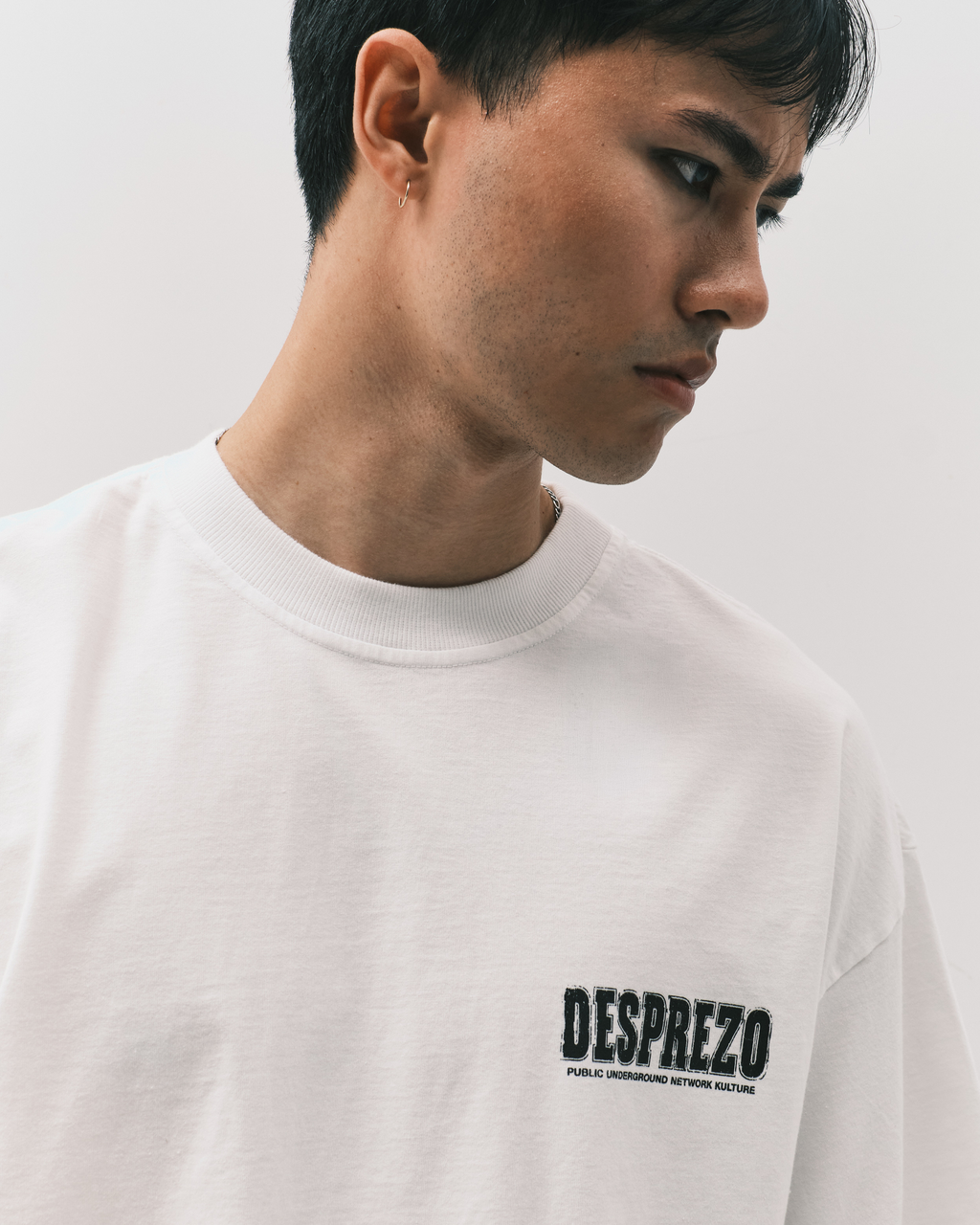 "02" aNORMAL TEE