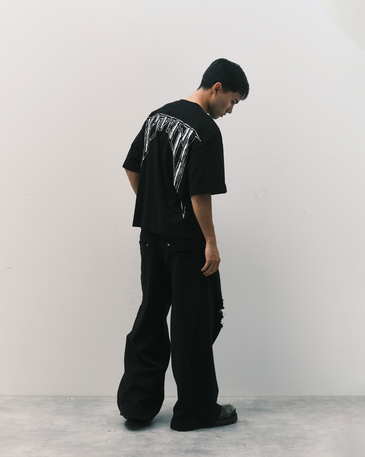 "02" DESPREZO TEE