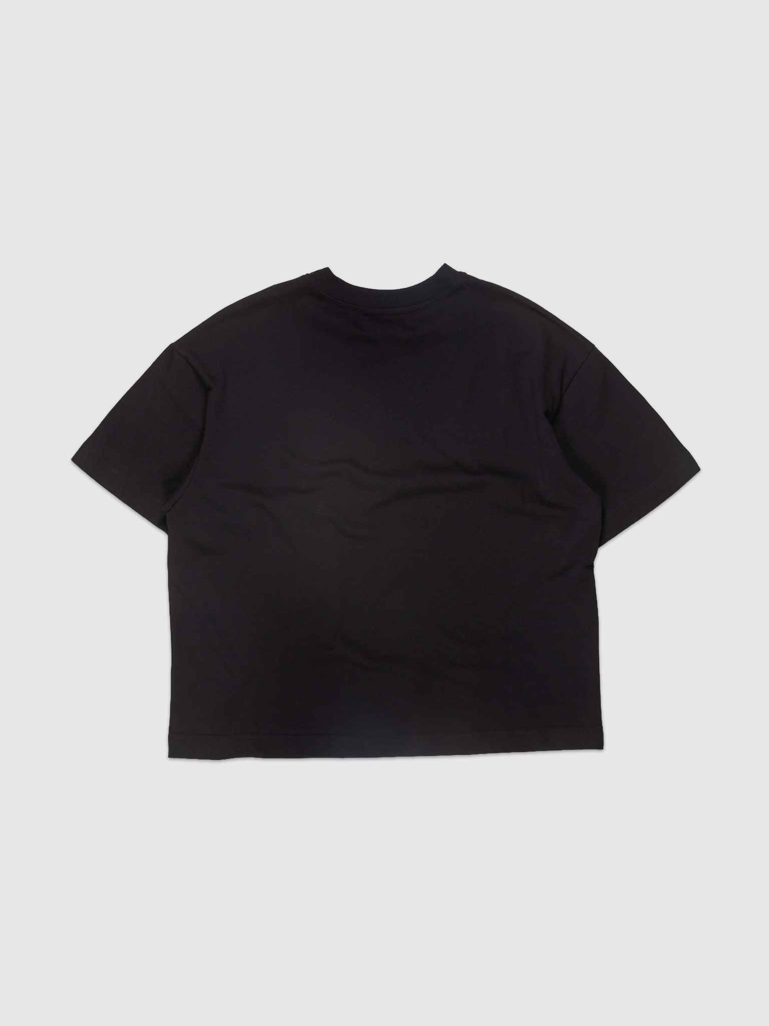 SYSTEM 01 TEE - BLACK oversized boxy t-shirt with minimalist design | Camiseta lisa com design minimalista — Des Prezo Studio