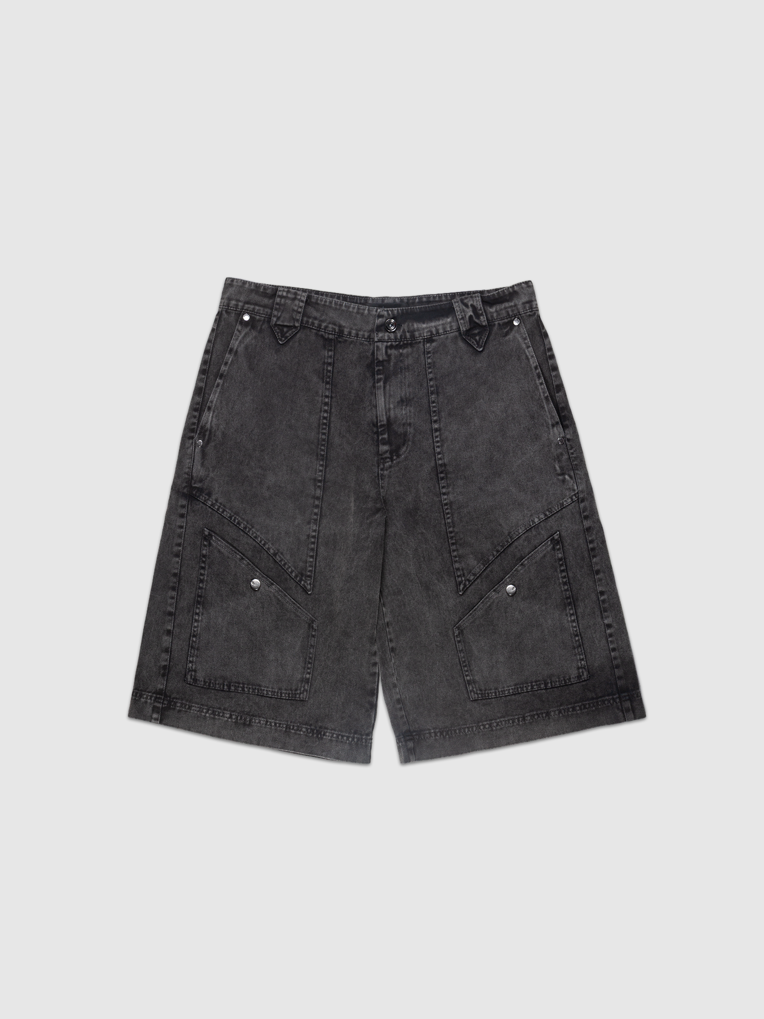 OG RAVER Stoned Shorts — Bermuda jeans preta com lavagem stone wash e bolsos utilitários — Des Prezo Studio