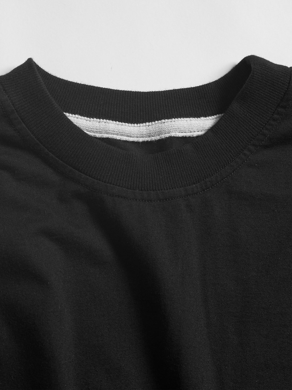 "02" DESPREZO TEE