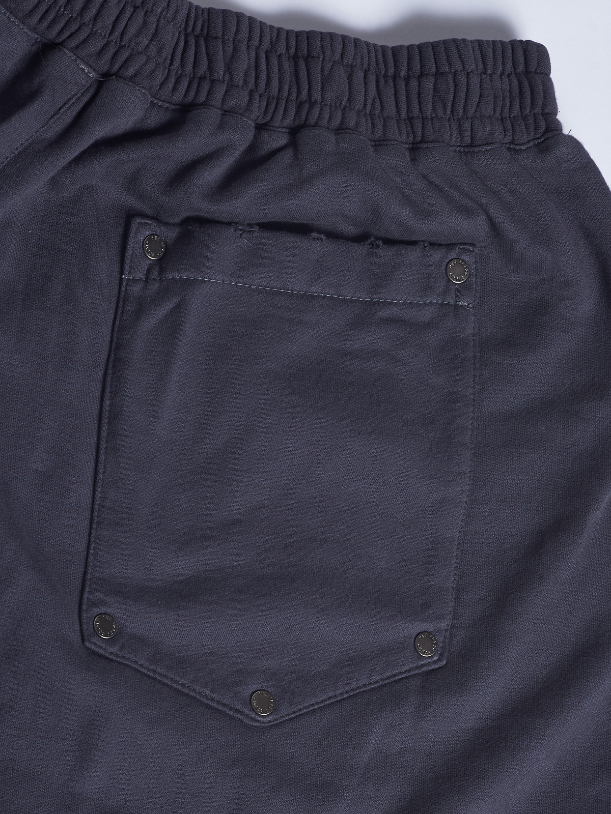 ESSENTIAL STONED SWEATSHORTS
