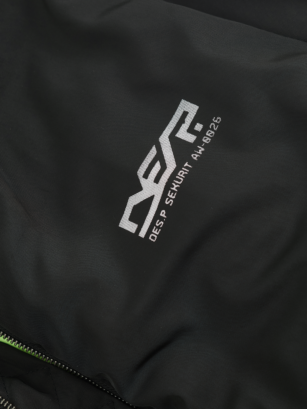 DES.P SEKURIT LAB BOMBER