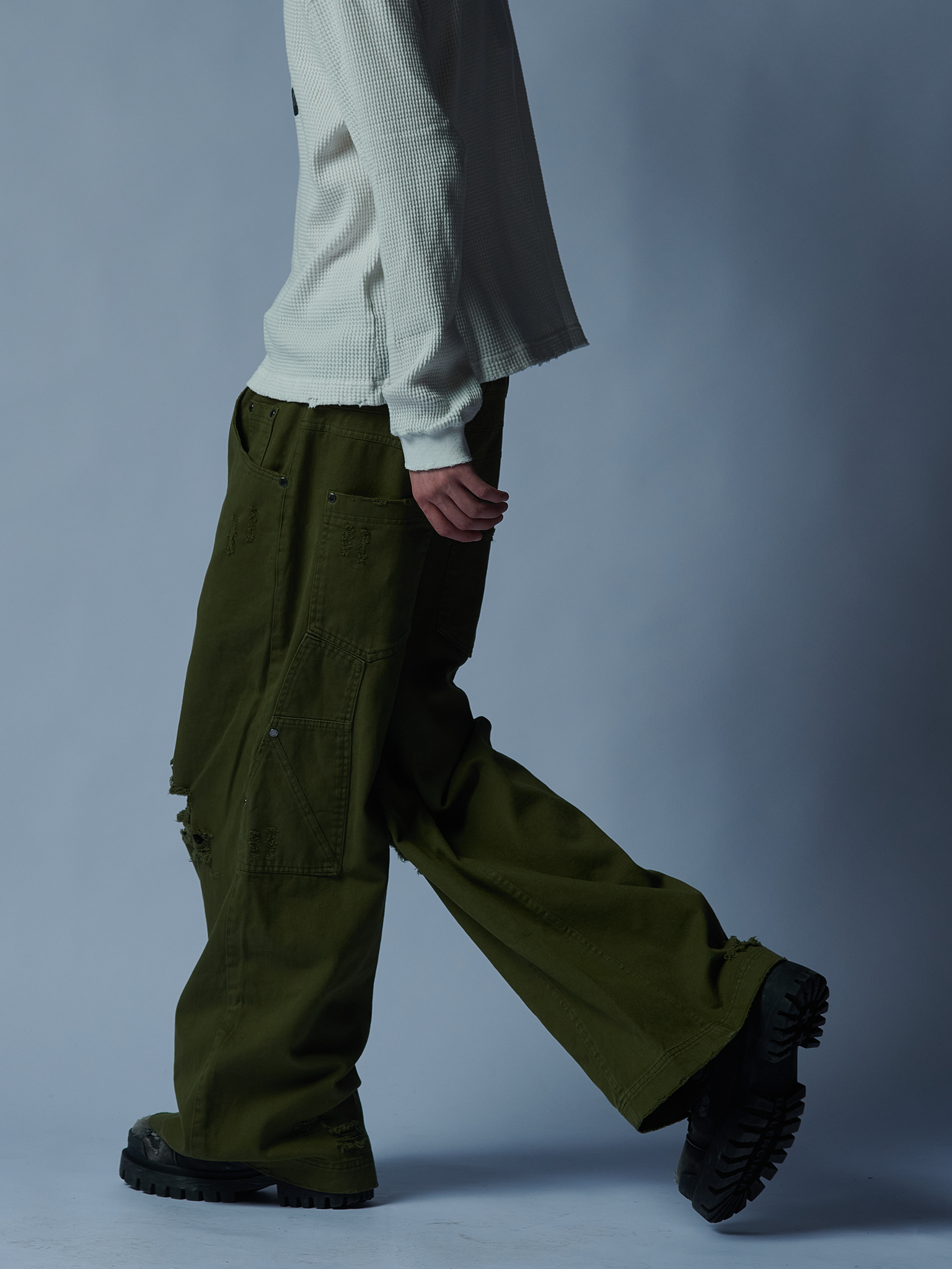 WORN OUT MOSS PANTS