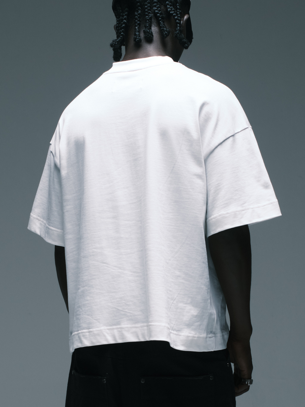 SYSTEM 01 TEE - OFF-WHITE oversized boxy t-shirt with minimalist design | Camiseta lisa com design minimalista — Des Prezo Studio