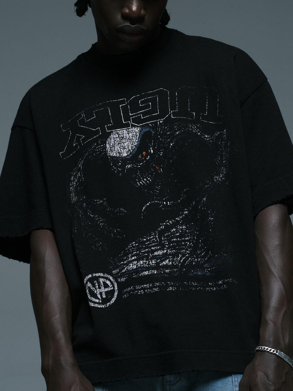 Where Dreams Go To Die Tee — Black stoned oversized boxy t-shirt graphic print | Camiseta preta estonada estampada — Des Prezo Studio