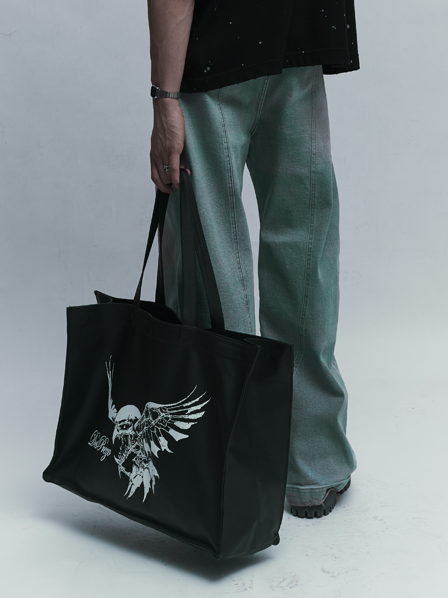Ugly Kids. Dead Dreams. Leather Tote Bag | Bolsa de couro — Des Prezo Studio
