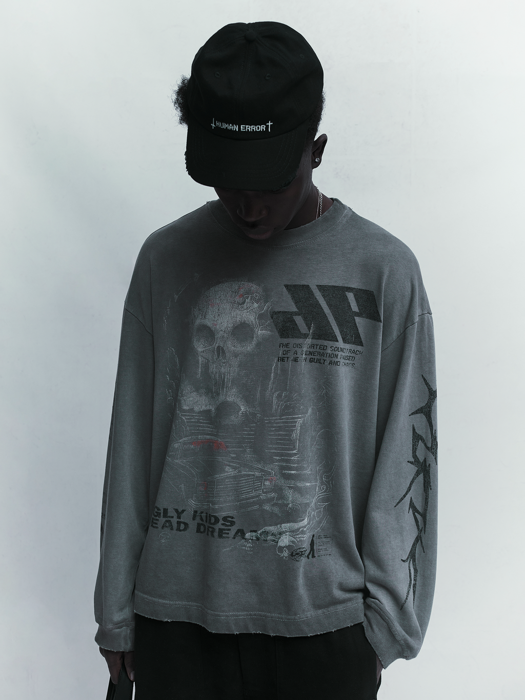 Ugly Kids. Dead Dreams. Longsleeve — Stone-washed pigment dyed long sleeve t-shirt | Camiseta manga longa com lavagem stone wash e pigmentação desgastada com gráficos — Des Prezo Studio